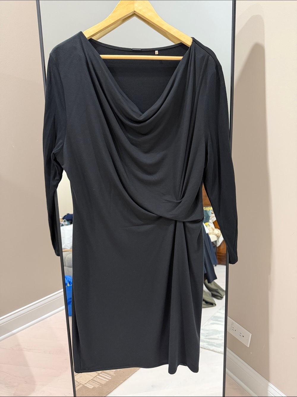 Elie Tahari Black Long-Sleeve Draped Cocktail Dress
